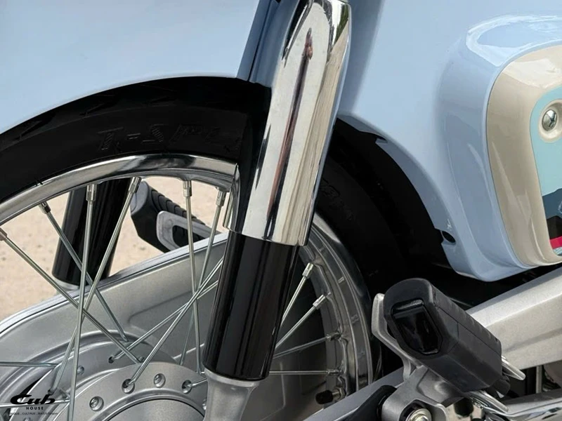 Honda Super Cub Fujisan Limited Edition (núi Phú Sĩ)