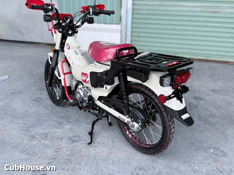 Hình ảnh chi tiết Honda CT125 Chums Limited Edition về đến Cub House Sài Gòn