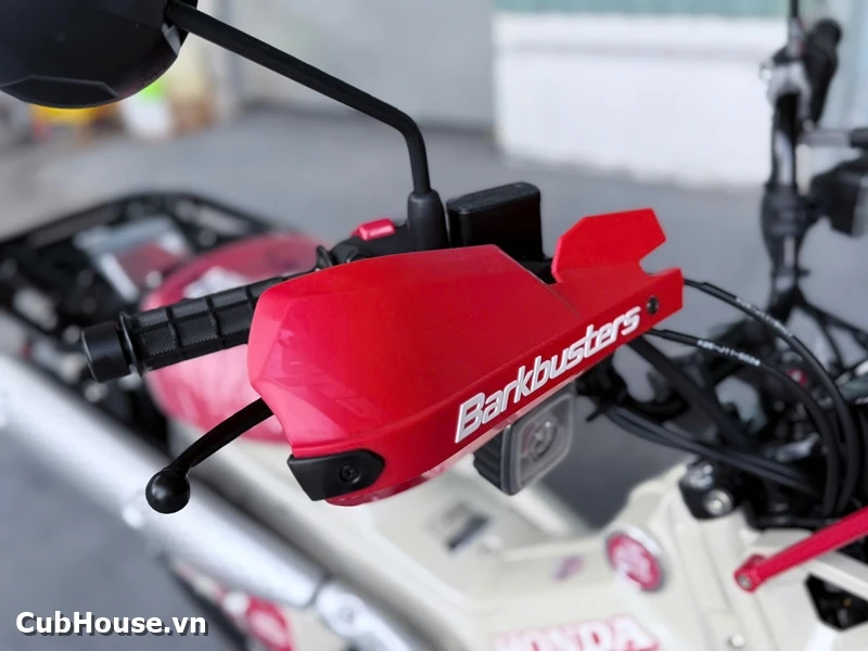 Hình ảnh chi tiết Honda CT125 Chums Limited Edition về đến Cub House Sài Gòn