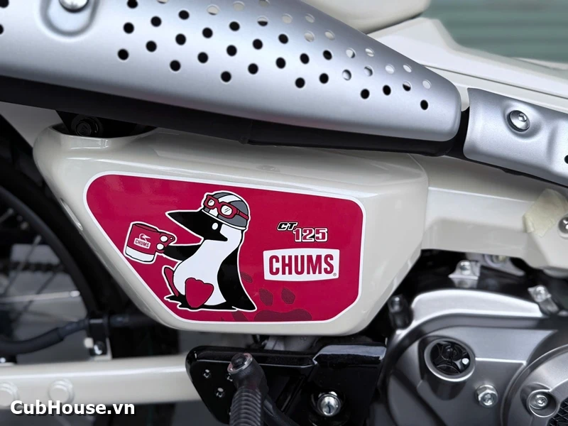 Hình ảnh chi tiết Honda CT125 Chums Limited Edition về đến Cub House Sài Gòn