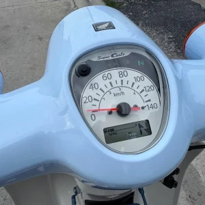 Honda Super Cub Fujisan Limited Edition (núi Phú Sĩ)