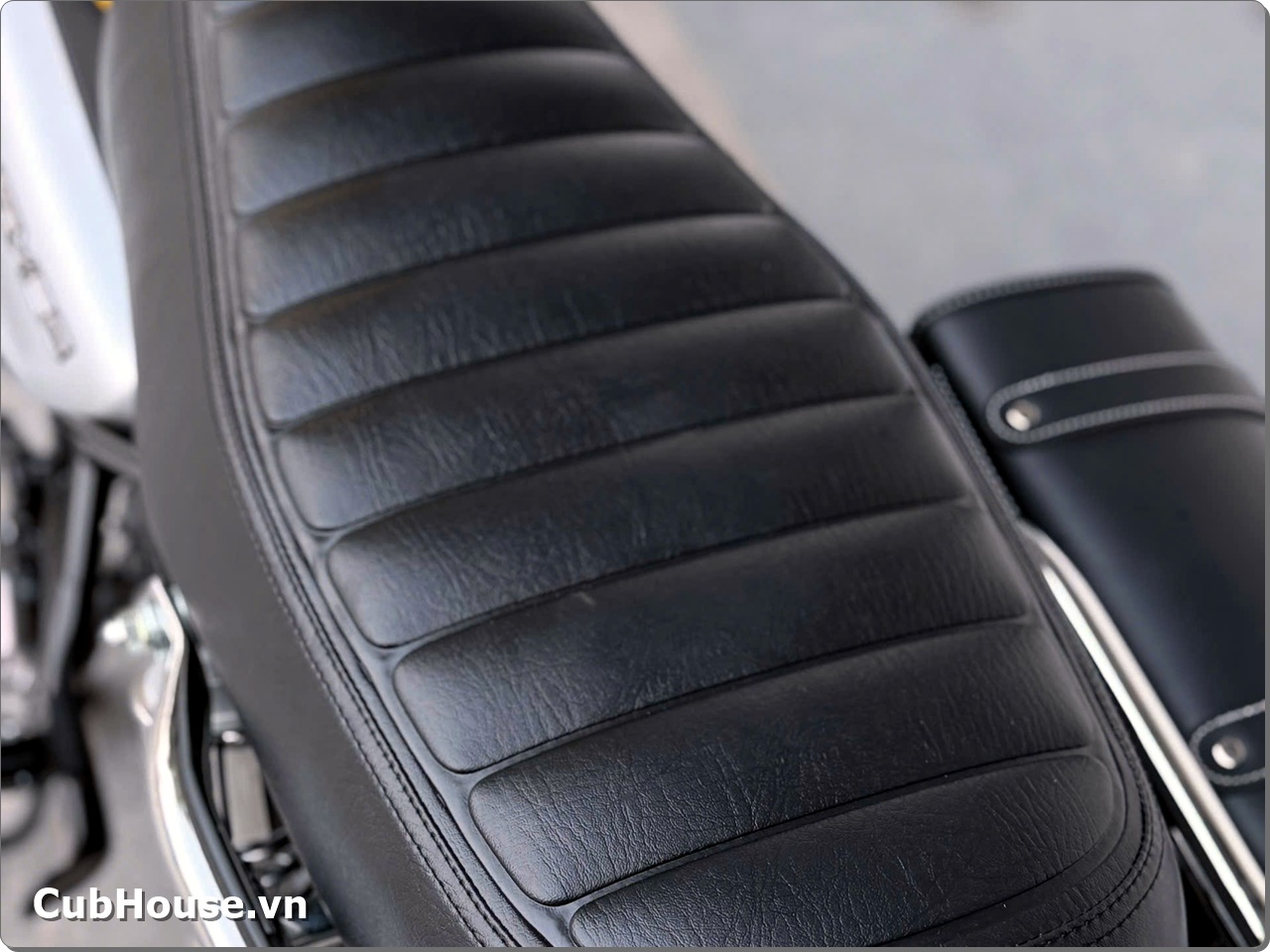 Honda CGX150 Vintage 2026 mau vang 15