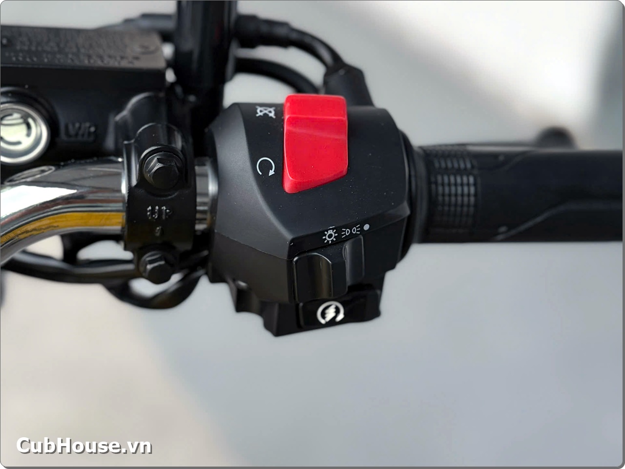 Honda CGX150 Vintage 2026 mau vang 8