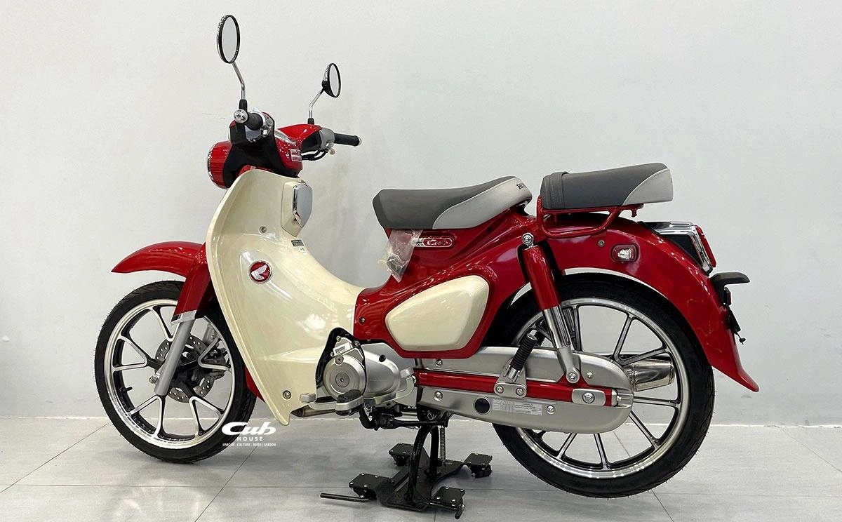 Honda Super Cub 125 Thái Lan KITACO (nhiều màu siêu đẹp) 42 Honda Super Cub 125 Thái Lan KITACO (màu xanh siêu đẹp)