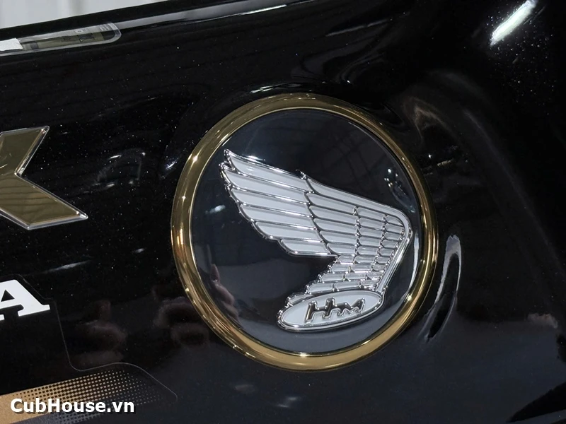 Hình ảnh chi tiết Honda Dax Royal Limited Edition đã về đến Cub House Sài Gòn