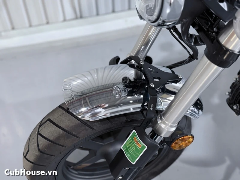 Hình ảnh chi tiết Honda Dax Royal Limited Edition đã về đến Cub House Sài Gòn