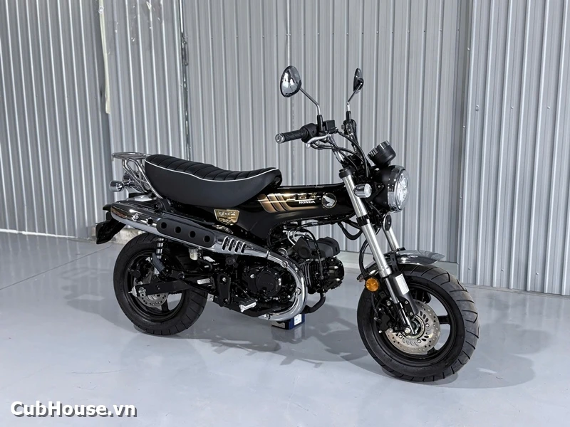 Hình ảnh chi tiết Honda Dax Royal Limited Edition đã về đến Cub House Sài Gòn