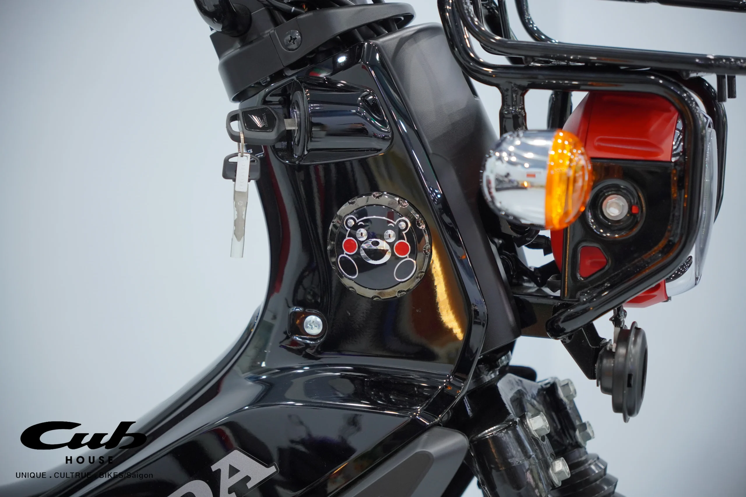 Honda Cross Cub 110 Kumamon độ hoàn hảo - Gắn phụ kiện siêu đẹp 14 Honda Cross Cub 110 Kumamon độ hoàn hảo – Gắn phụ kiện siêu đẹp