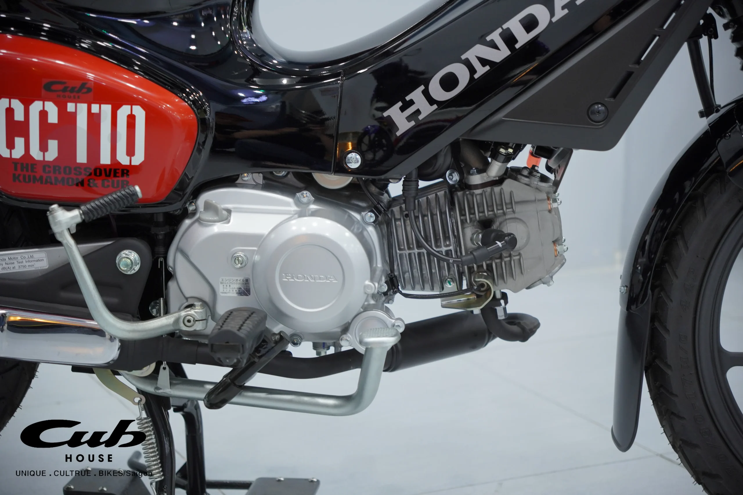 Honda Cross Cub 110 Kumamon độ hoàn hảo - Gắn phụ kiện siêu đẹp 24 Honda Cross Cub 110 Kumamon độ hoàn hảo – Gắn phụ kiện siêu đẹp