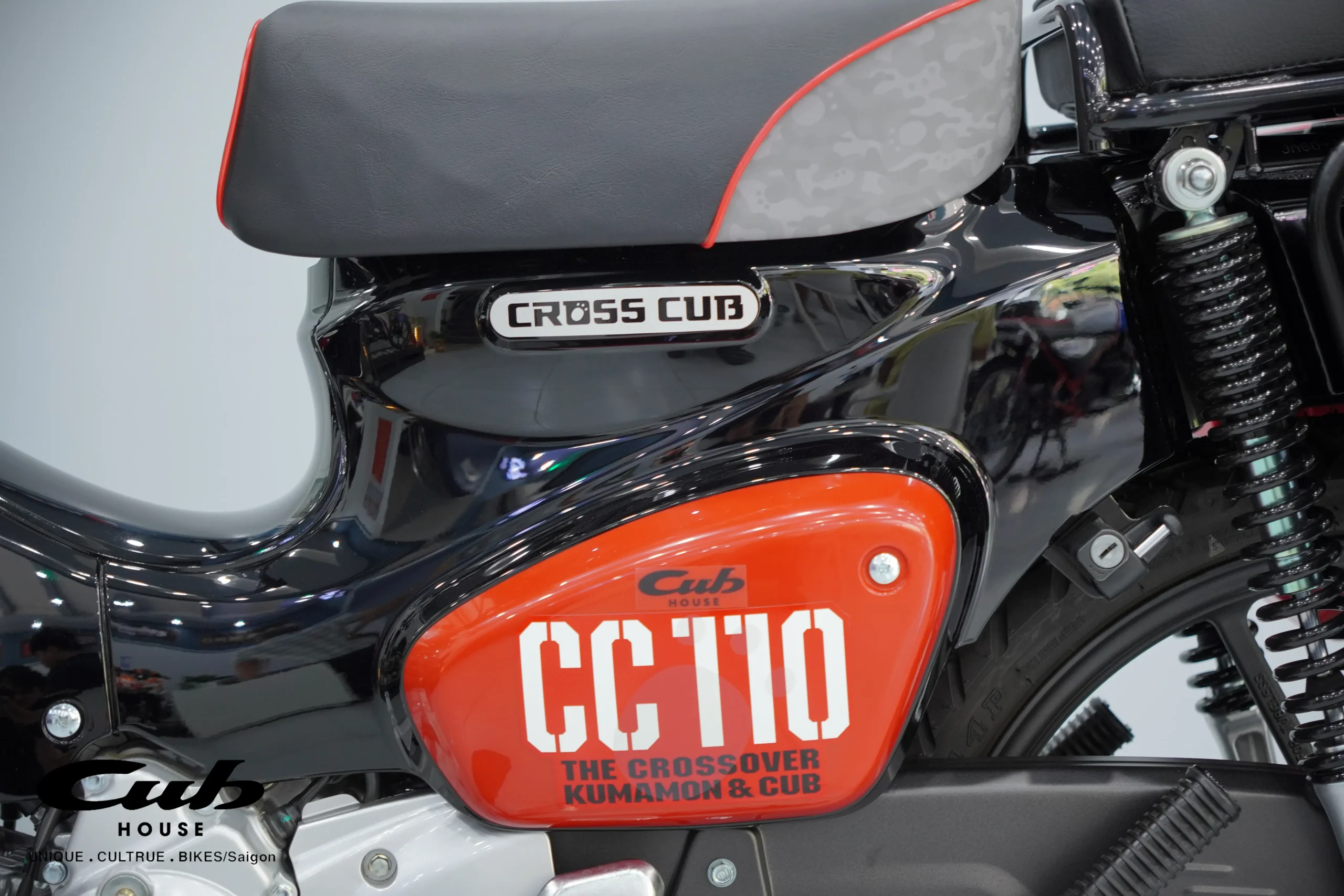 Honda Cross Cub 110 Kumamon độ hoàn hảo - Gắn phụ kiện siêu đẹp 15 Honda Cross Cub 110 Kumamon độ hoàn hảo – Gắn phụ kiện siêu đẹp