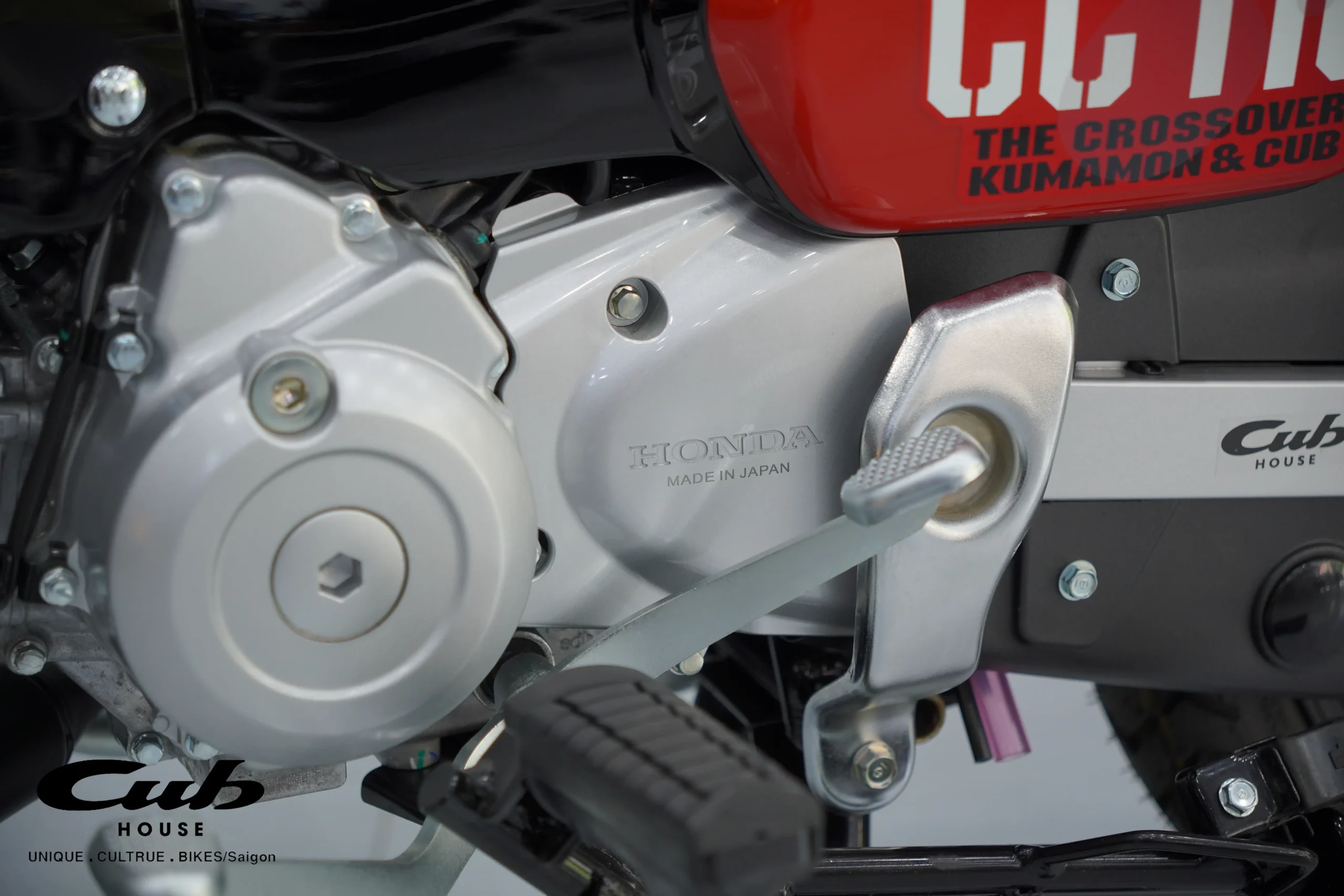 Honda Cross Cub 110 Kumamon độ hoàn hảo - Gắn phụ kiện siêu đẹp 16 Honda Cross Cub 110 Kumamon độ hoàn hảo – Gắn phụ kiện siêu đẹp