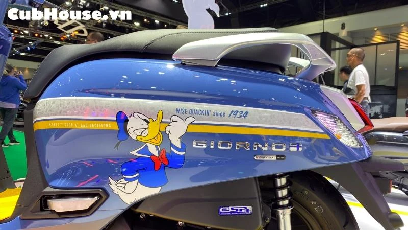 Phiên bản kỷ niệm đặc biệt Honda Giorno++ Donald Duck Edition sẽ được bán bởi CubHouse Việt Nam 7 Phiên bản kỷ niệm đặc biệt Honda Giorno++ Donald Duck Edition sẽ được bán bởi CubHouse Việt Nam