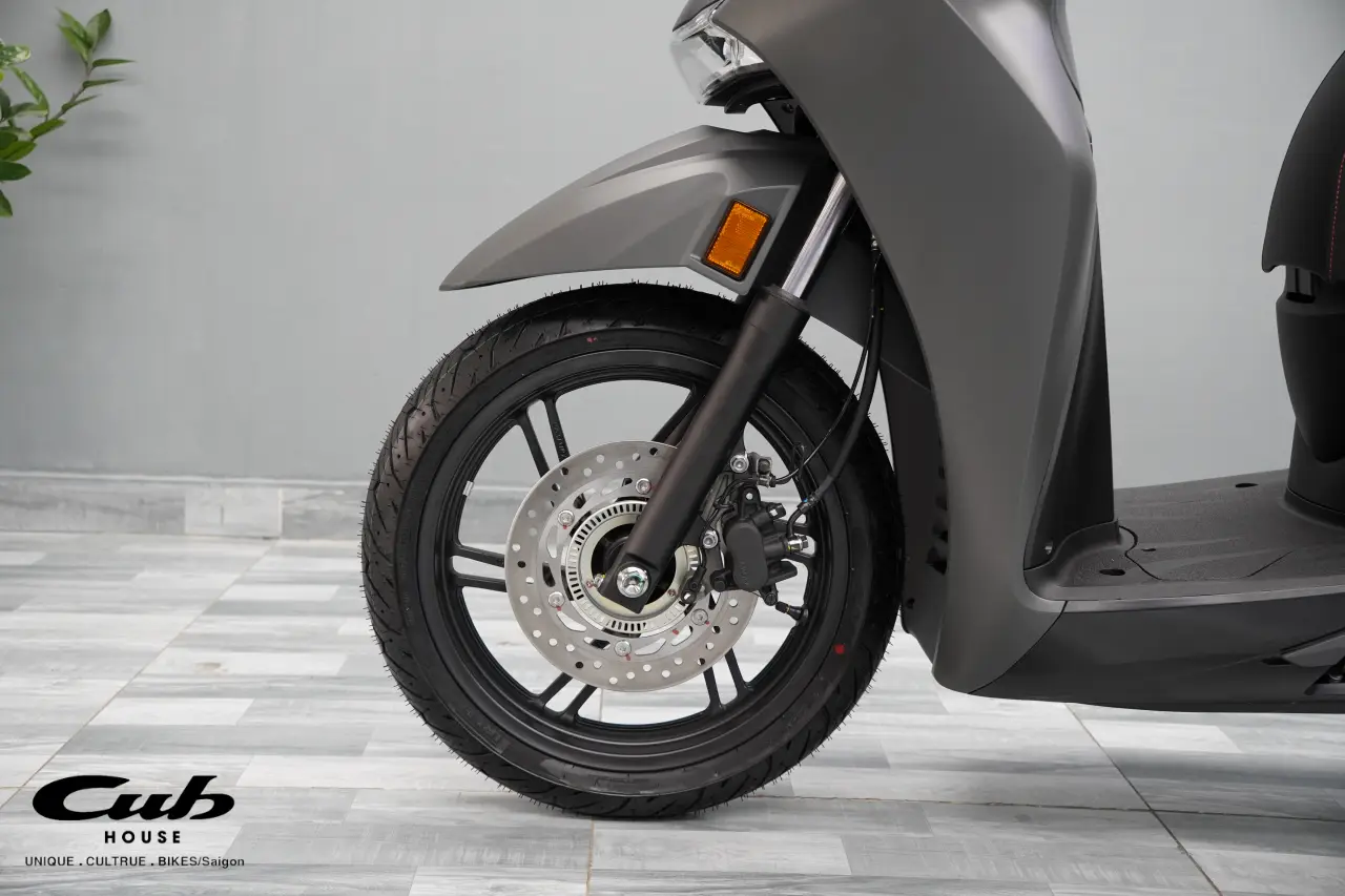 Honda SH 350i nhập Ý