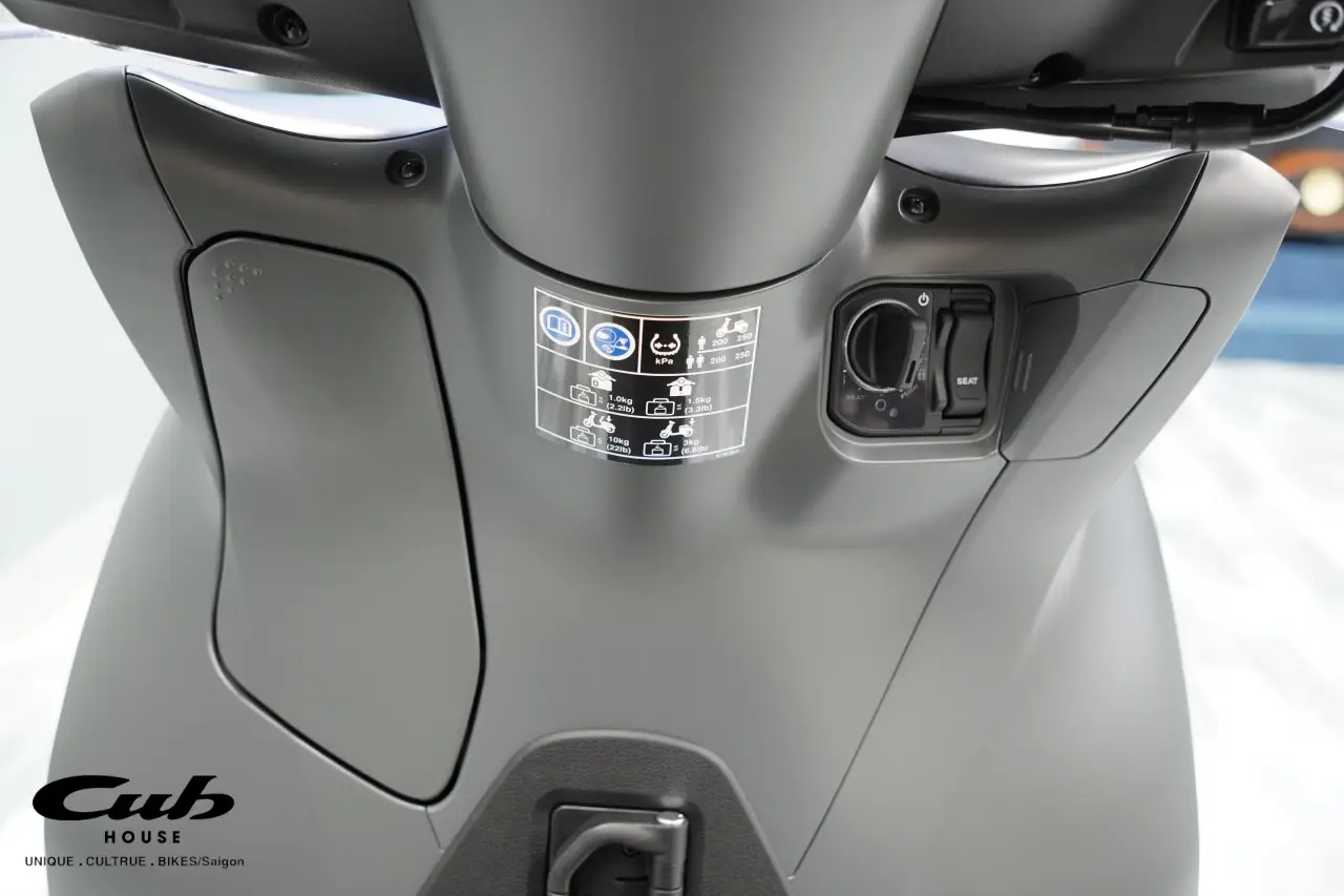 Honda SH 350i nhập Ý