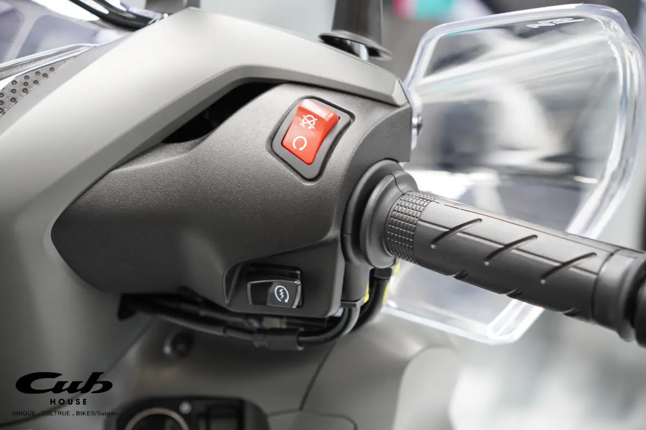 Honda SH 350i nhập Ý