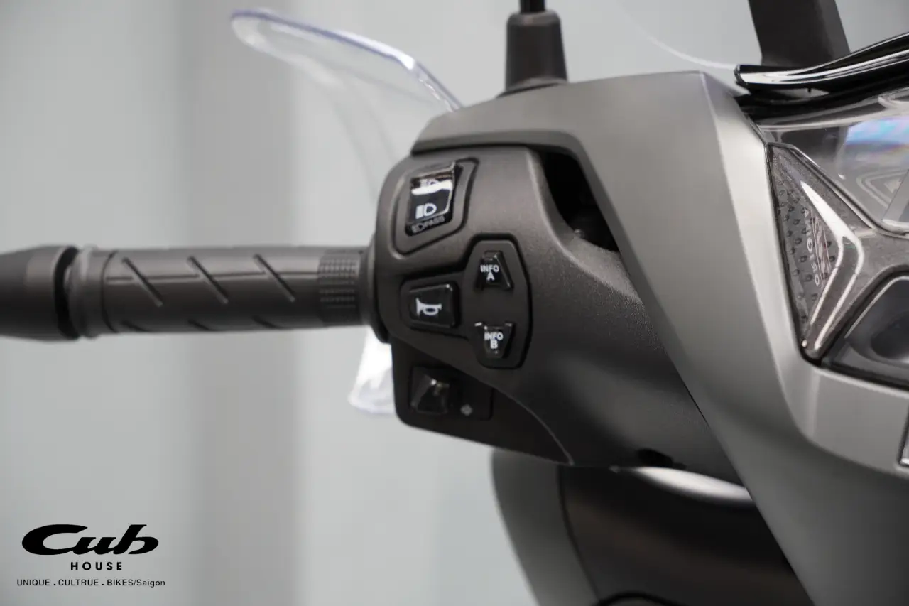 Honda SH 350i nhập Ý