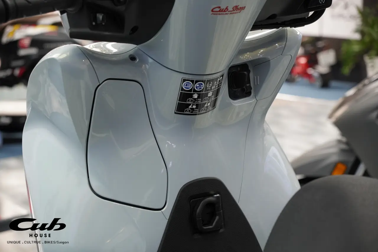 Honda SH 350i nhập Ý