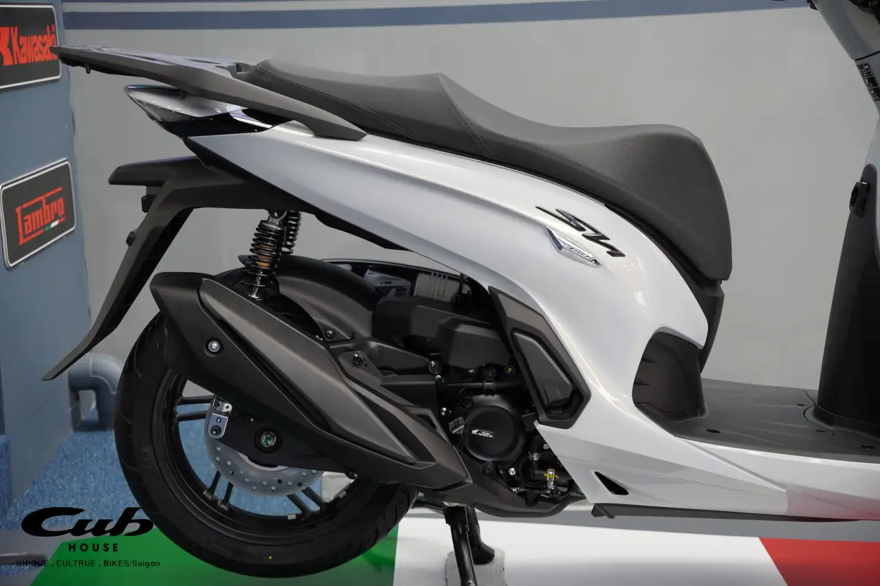 Honda SH 350i nhập Ý