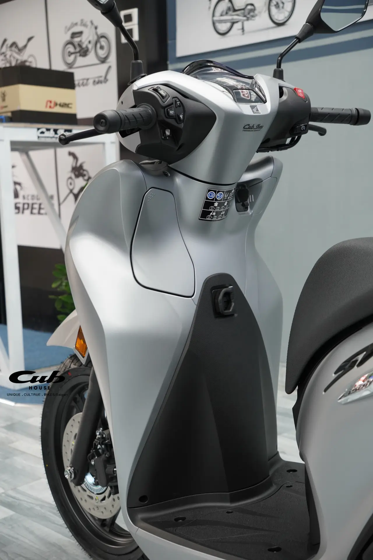 Honda SH 350i nhập Ý