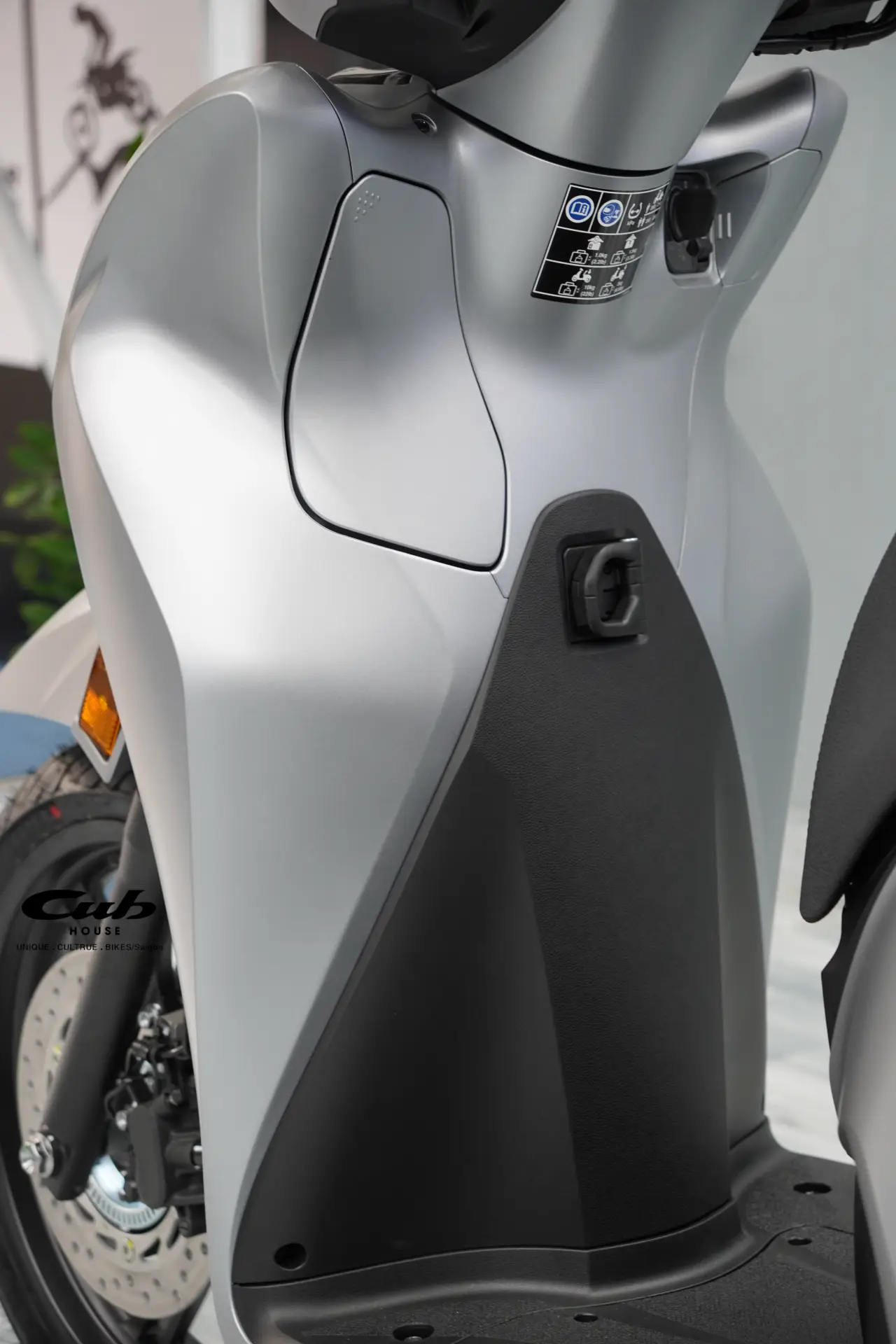 Honda SH 350i nhập Ý