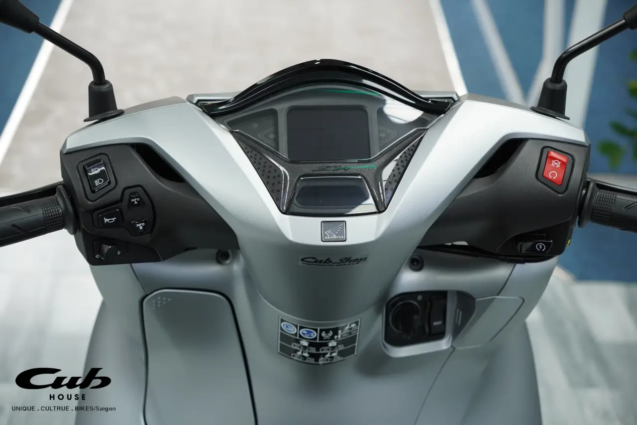 Honda SH 350i nhập Ý