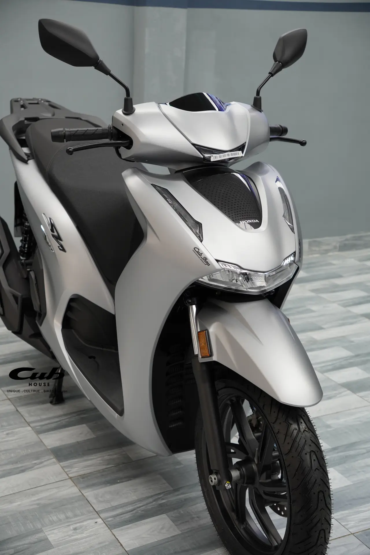 Honda SH 350i nhập Ý