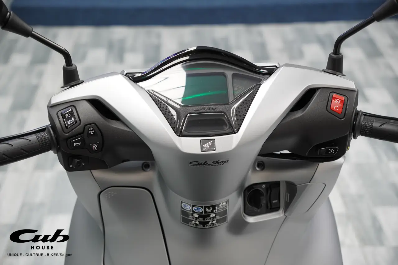 Honda SH 350i nhập Ý