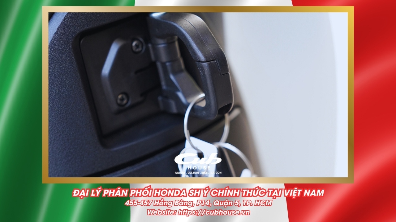 Chi tiết Honda SH Ý 150i Sport chính hãng màu trắng mới về đến Việt Nam