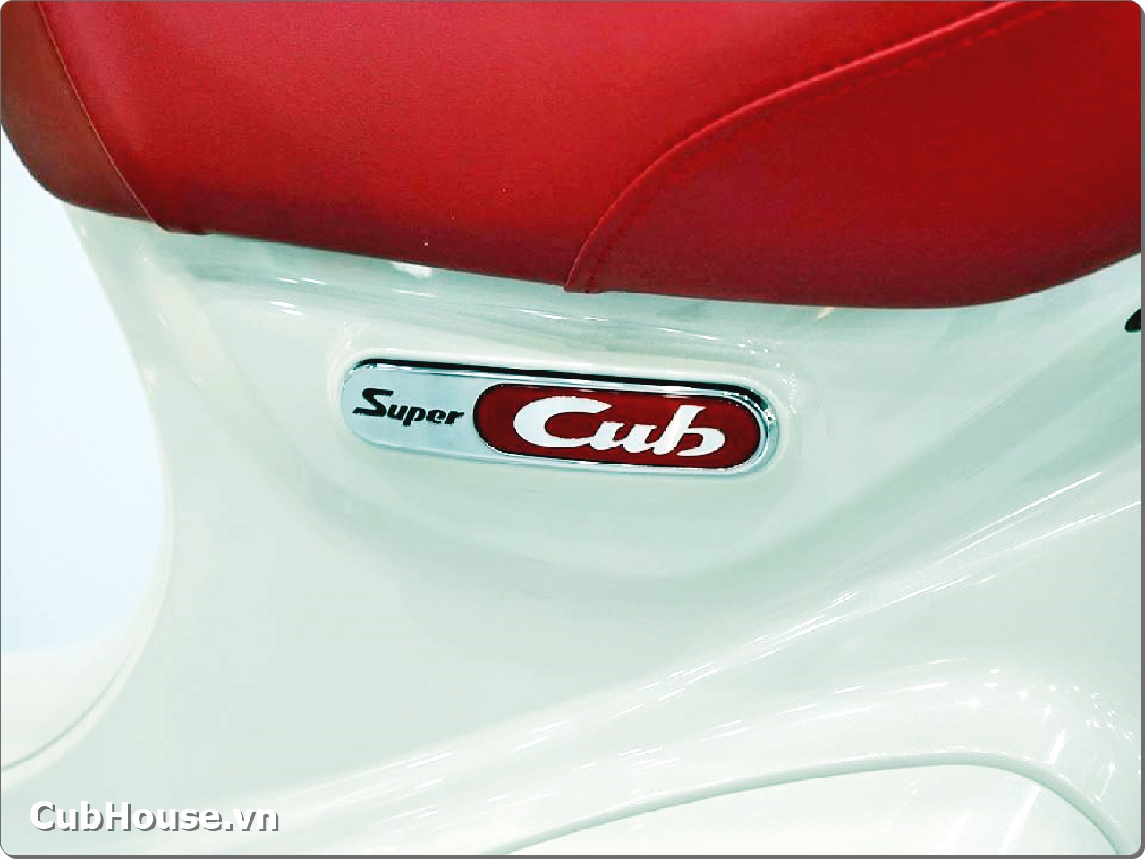 Honda Super Cub 125 Custom 2026 nhập Thái Lan (Yên đỏ) (10) Honda Super Cub 125 Custom 2026 nhap Thai Lan Yen do 10