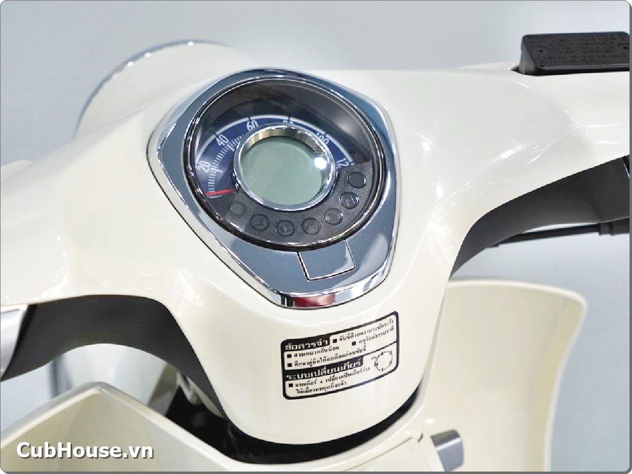 Honda Super Cub 125 Custom 2026 nhập Thái Lan (Yên đỏ) (13) Honda Super Cub 125 Custom 2026 nhap Thai Lan Yen do 13