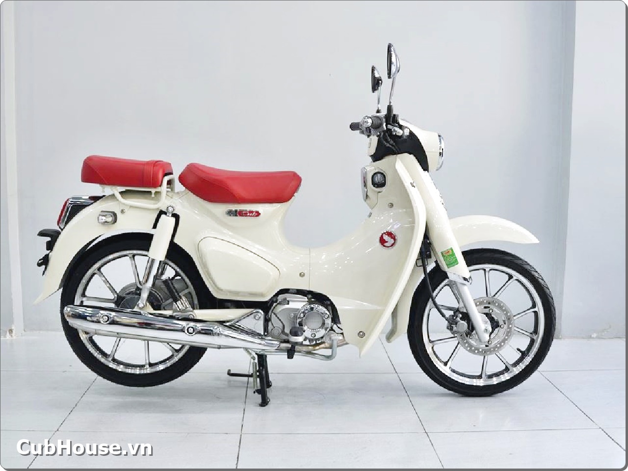 Honda Super Cub 125 Custom 2026 nhập Thái Lan (Yên đỏ) 37 Honda Super Cub 125 Custom 2026 nhap Thai Lan Yen do 5