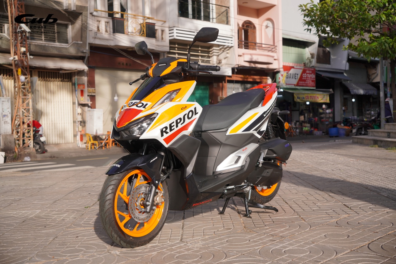 Khám phá phiên bản đặc biệt Honda Vario 160 Repsol Malaysia 8 Khám phá phiên bản đặc biệt Honda Vario 160 Repsol Malaysia