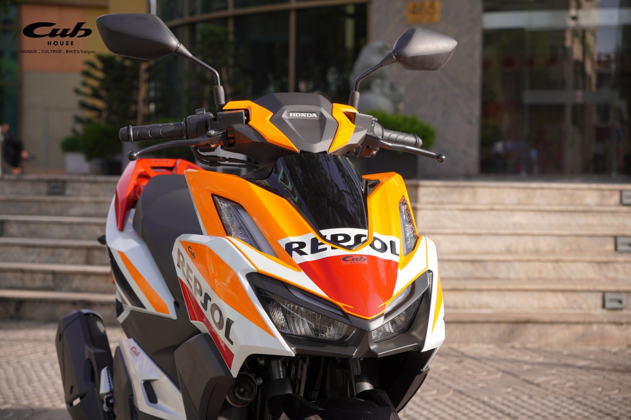 Khám phá phiên bản đặc biệt Honda Vario 160 Repsol Malaysia 6 Khám phá phiên bản đặc biệt Honda Vario 160 Repsol Malaysia