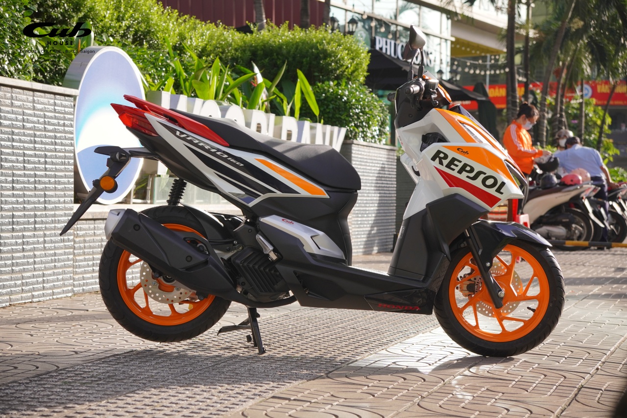 Khám phá phiên bản đặc biệt Honda Vario 160 Repsol Malaysia 10 Khám phá phiên bản đặc biệt Honda Vario 160 Repsol Malaysia