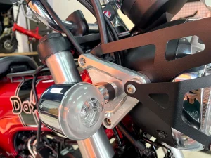 Pat gắn đèn xi nhan trước Gcraft nhập Thái Lan