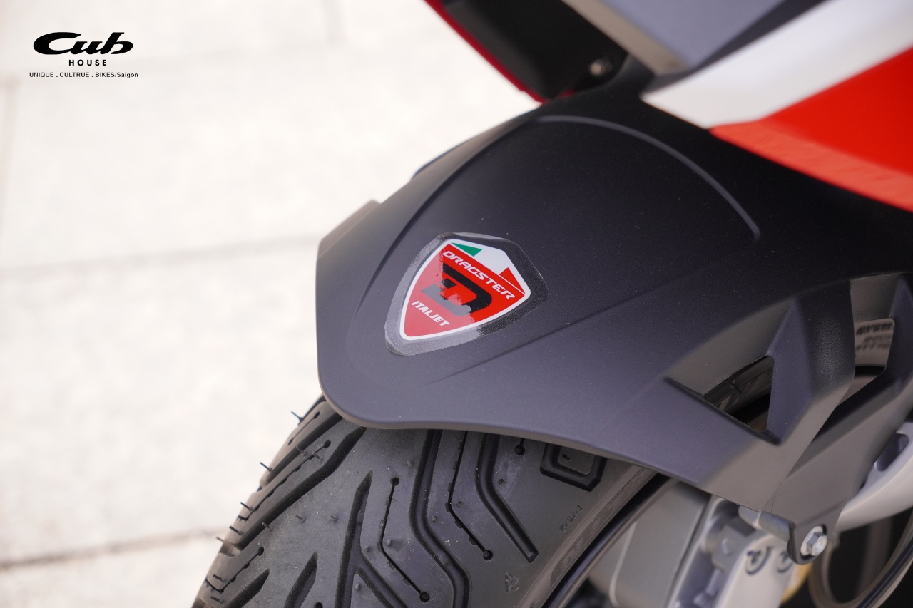 Siêu phẩm tay ga thể thao Italjet Dragster – khuyến mãi Giảm 50% khi nâng cấp phuộc Ohlins