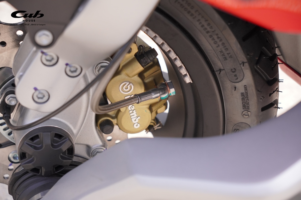 Siêu phẩm tay ga thể thao Italjet Dragster – khuyến mãi Giảm 50% khi nâng cấp phuộc Ohlins