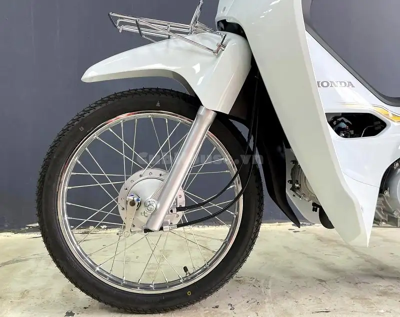 Chi tiết từ a đến z chiếc xe Honda Dream Thái Lan màu trắng đang được săn đón tại Việt Nam