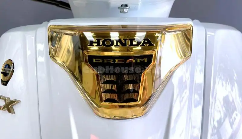 Chi tiết từ a đến z chiếc xe Honda Dream Thái Lan màu trắng đang được săn đón tại Việt Nam