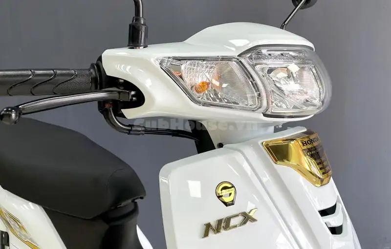 Chi tiết từ a đến z chiếc xe Honda Dream Thái Lan màu trắng đang được săn đón tại Việt Nam
