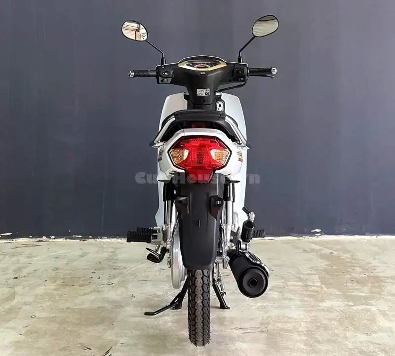 Chi tiết từ a đến z chiếc xe Honda Dream Thái Lan màu trắng đang được săn đón tại Việt Nam