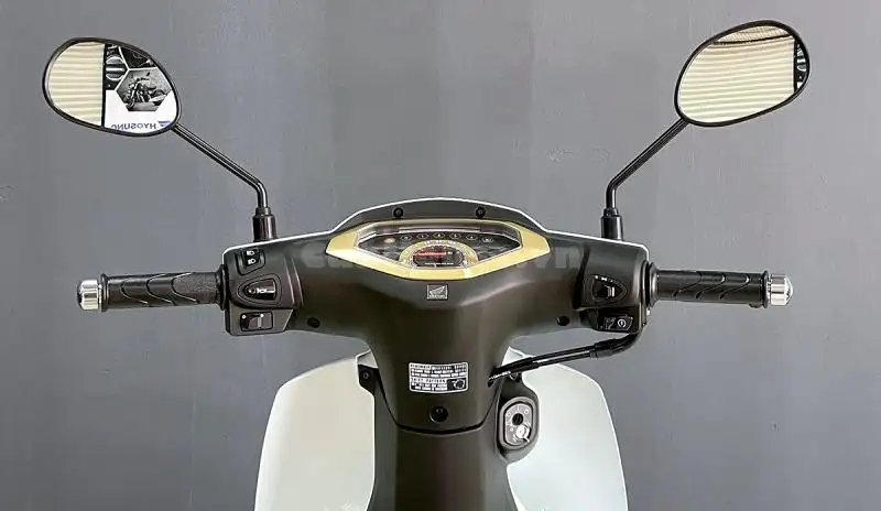 Chi tiết từ a đến z chiếc xe Honda Dream Thái Lan màu trắng đang được săn đón tại Việt Nam