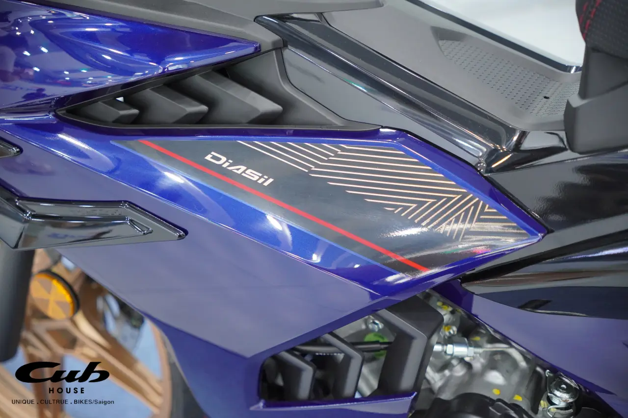 Yamaha Y15ZR Special Edition