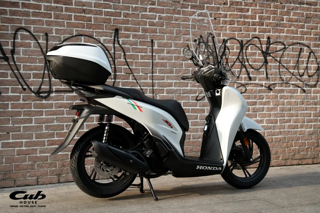 Honda SH150i Sport Edition 49 Honda SH150i Sport Edition