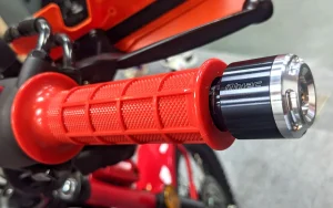 Gù tay lái hàng hiệu H2C nhập Thái Lan – Honda CT125