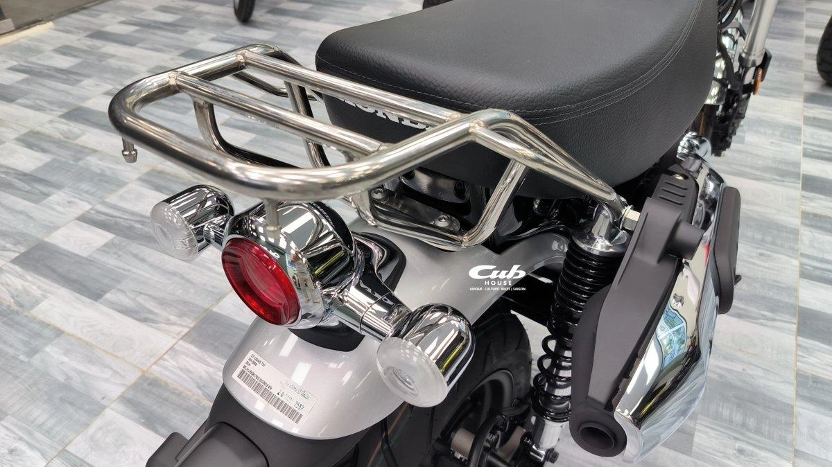 Honda Dax 1978 Special Colour Edition