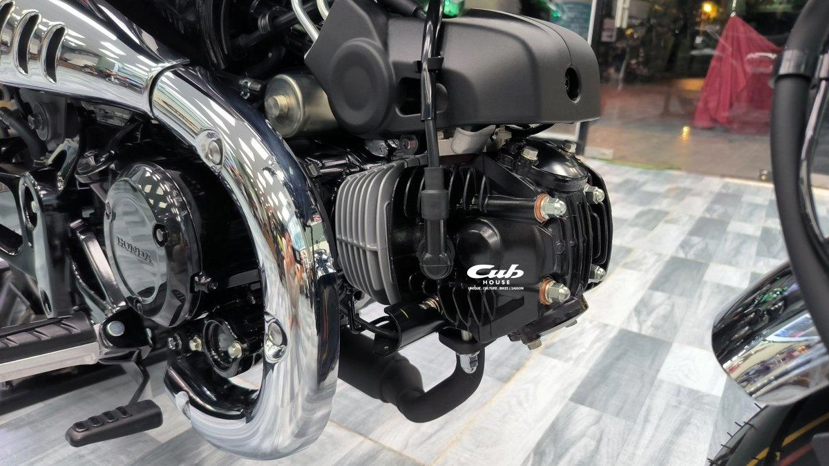 Honda Dax 1978 Special Colour Edition