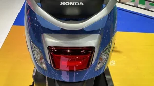 Honda Giorno+ Donald Duck Special Edition