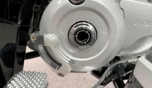 Ốp bảo vệ lóc máy trái Honda Dream 125