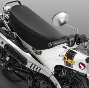 Honda Dax ST125 phiên bản màu mới OG White & OG Black 5 uITYibRd z7632717019741 4dea14f600a590c16ce5a81a942ddcf1